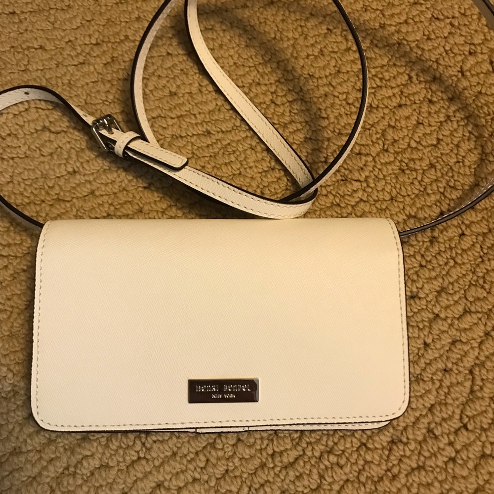 Henri Bendel Phone purse